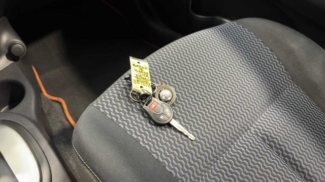 Used 2018 Nissan Versa Note SV FWD image 23