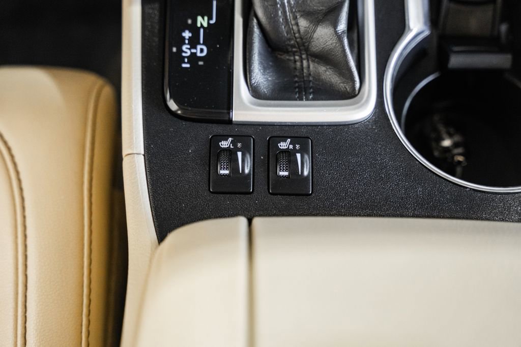 Used 2019 Toyota Highlander XLE image 23