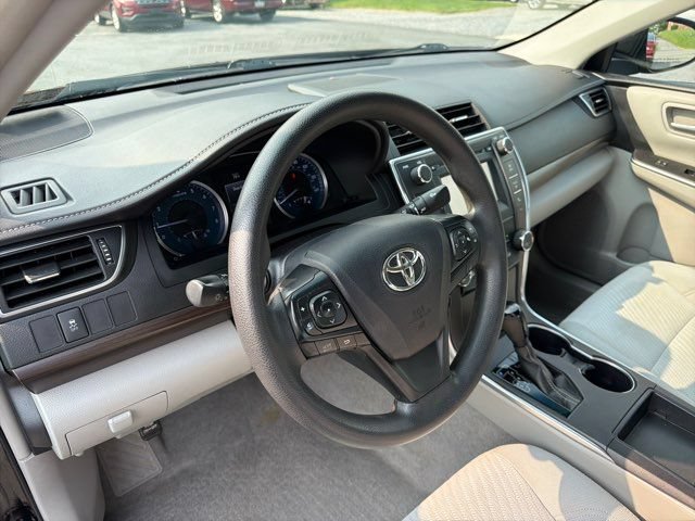 Used 2017 Toyota Camry LE FWD image 15