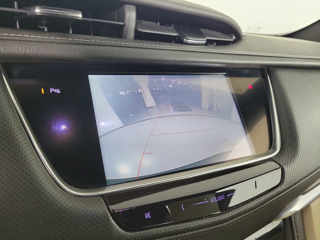 Used 2018 Cadillac XT5 FWD image 25