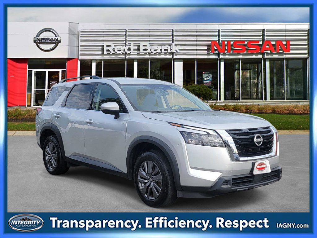 Used 2025 Nissan Pathfinder SV