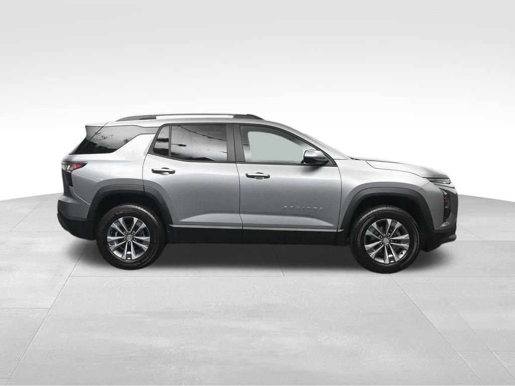 Used 2025 Chevrolet Equinox LT w/ Convenience Package II FWD image 6