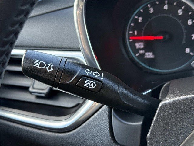 Used 2020 Chevrolet Equinox LT image 27