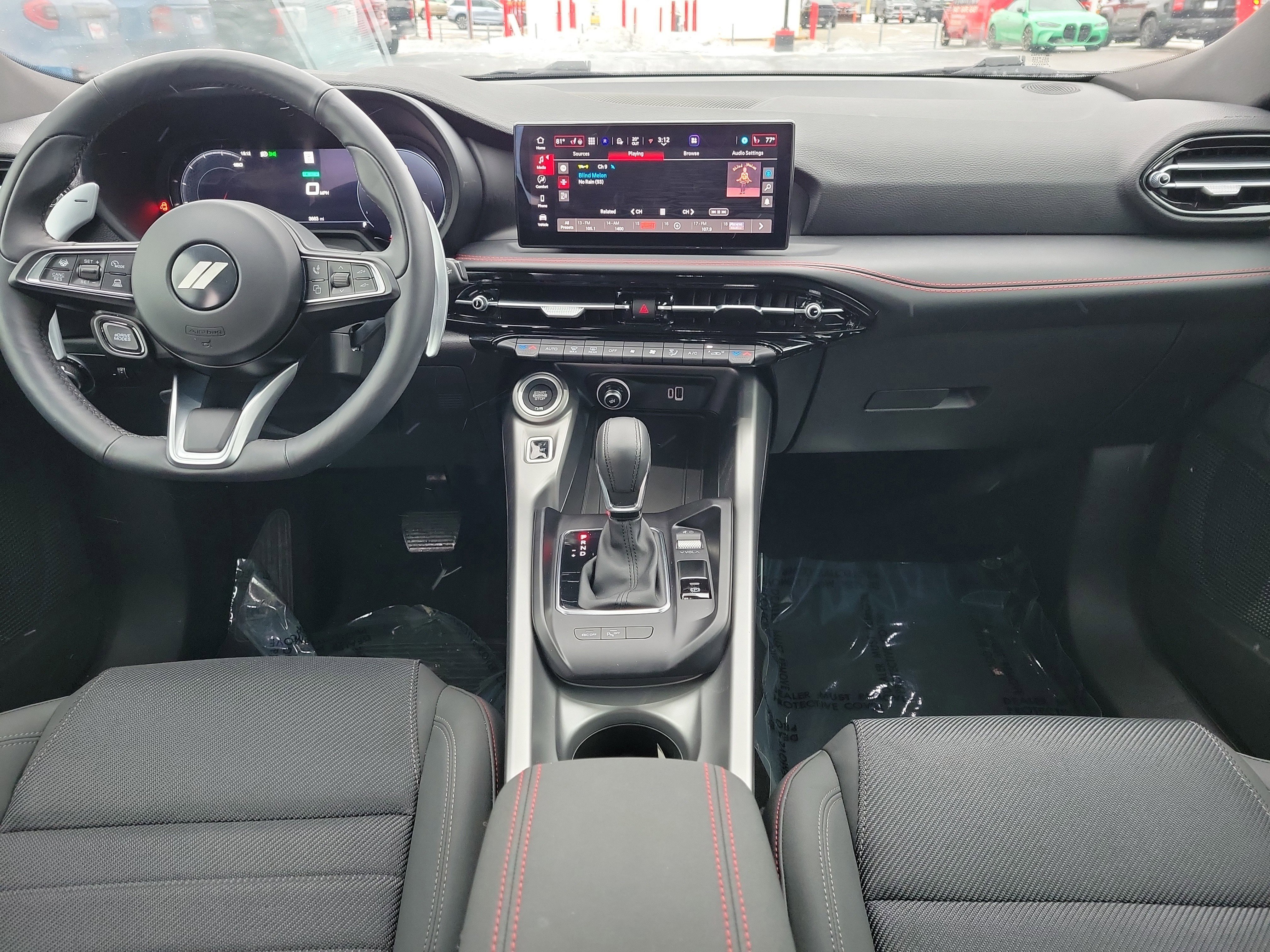 Used 2024 Dodge Hornet R/T w/ Tech Pack w/o Parking image 9