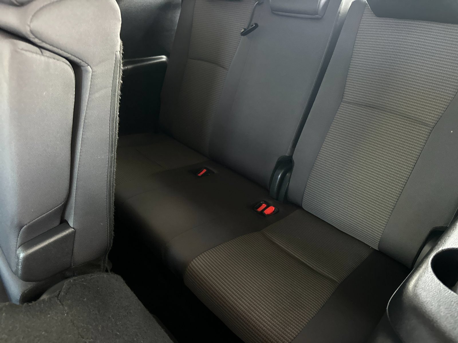 Used 2025 Toyota Highlander LE AWD/4WD image 14