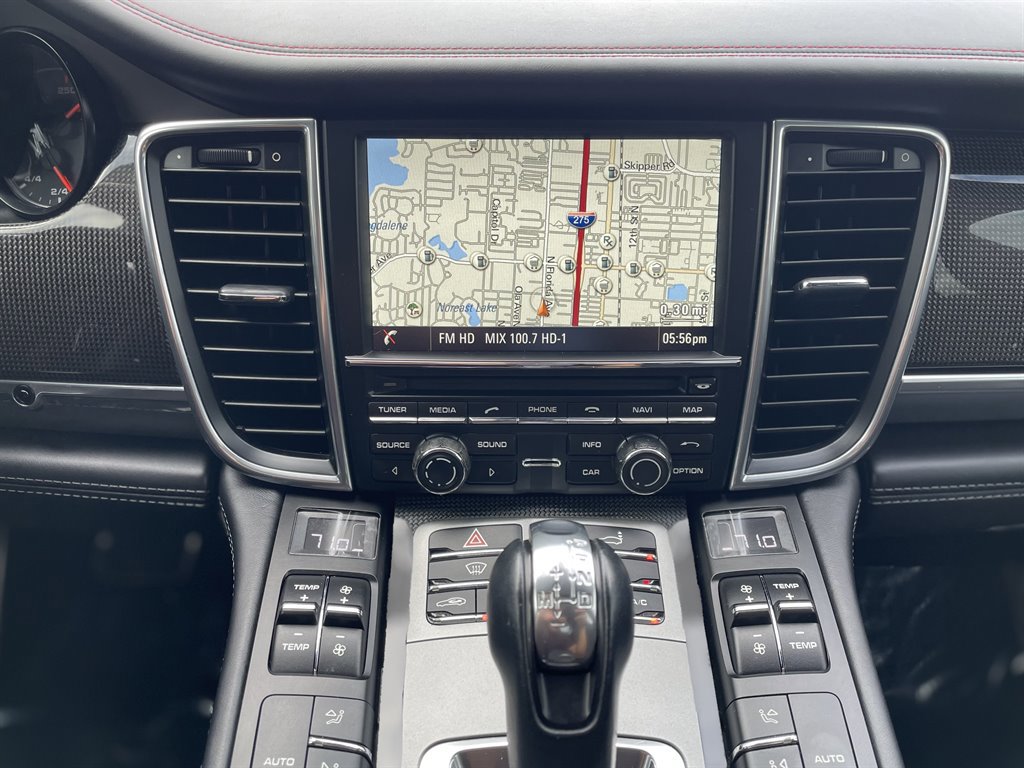 Used 2015 Porsche Panamera GTS image 31
