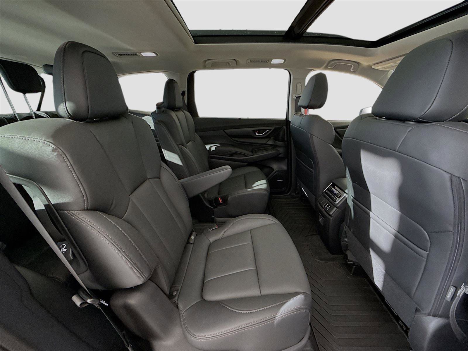 Used 2025 Subaru Ascent Bronze Edition image 32