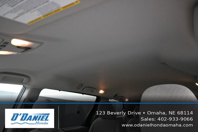 Used 2017 Toyota Sienna LE FWD image 34