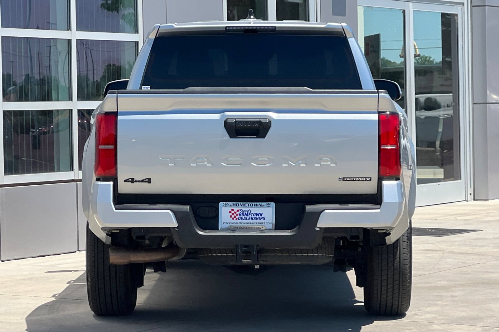 Certified 2025 Toyota Tacoma TRD Sport AWD/4WD image 5