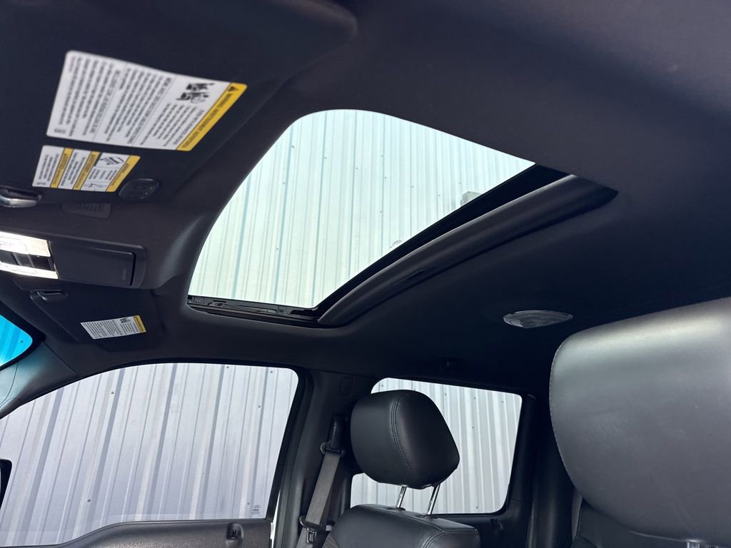 Used 2012 Ford F150 Raptor w/ Raptor Luxury Pkg image 28