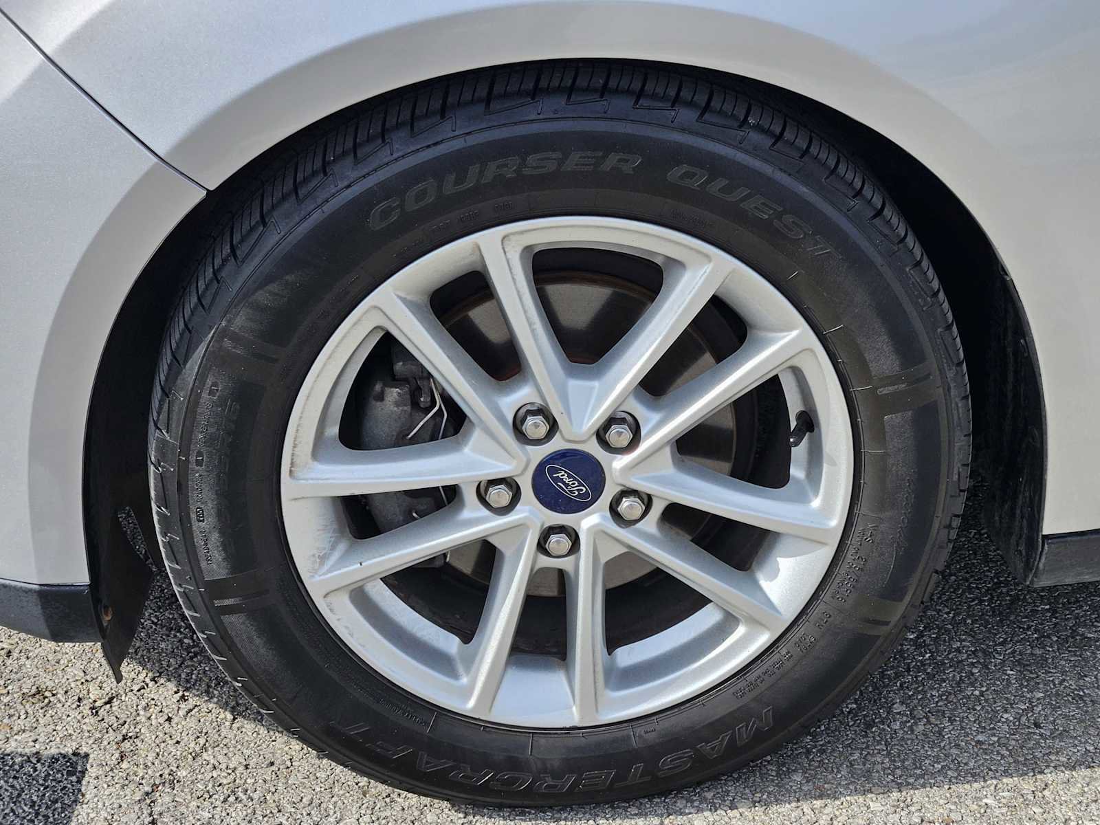 Used 2016 Ford Focus SE image 9