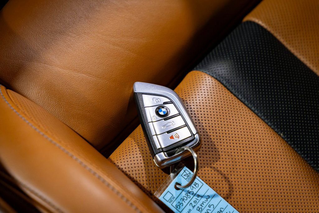 Used 2019 BMW M5 w/ Executive Package image 8