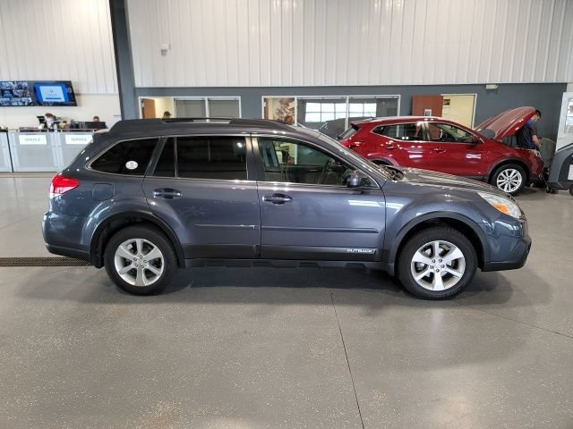 Used 2014 Subaru Outback 2.5i Limited w/ Accessory Value Package (OYS) AWD/4WD image 8