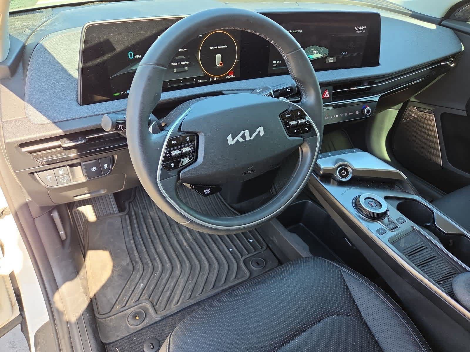 Certified 2022 Kia EV6 Wind RWD image 2
