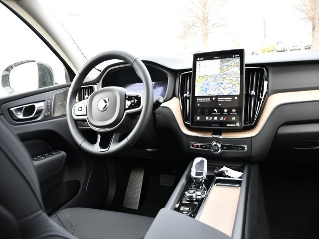 New 2026 Volvo XC60 T8 Plus w/ Protection Package Premier AWD/4WD image 19