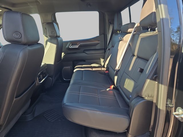 Used 2024 Chevrolet Silverado 1500 High Country image 15