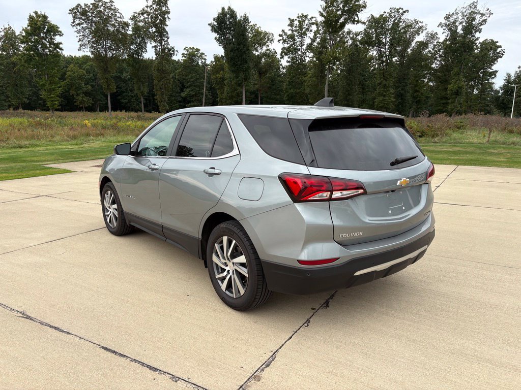 Used 2024 Chevrolet Equinox LT w/ LPO, Floor Liner Package FWD image 4
