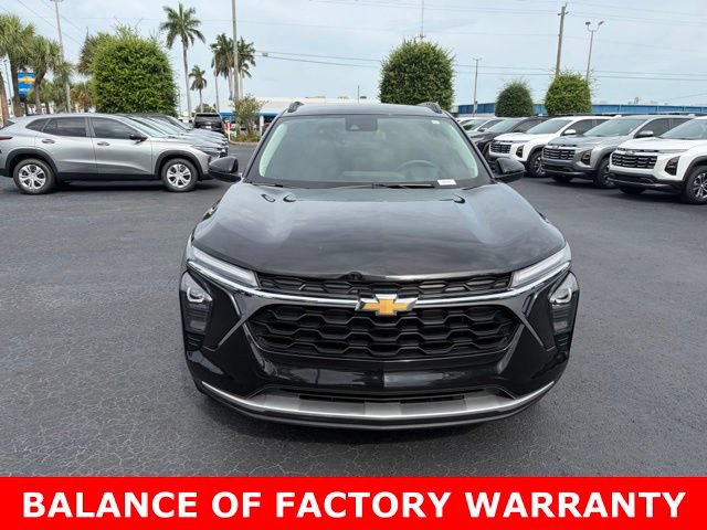Used 2024 Chevrolet Trax LT w/ Driver Confidence Package FWD image 2