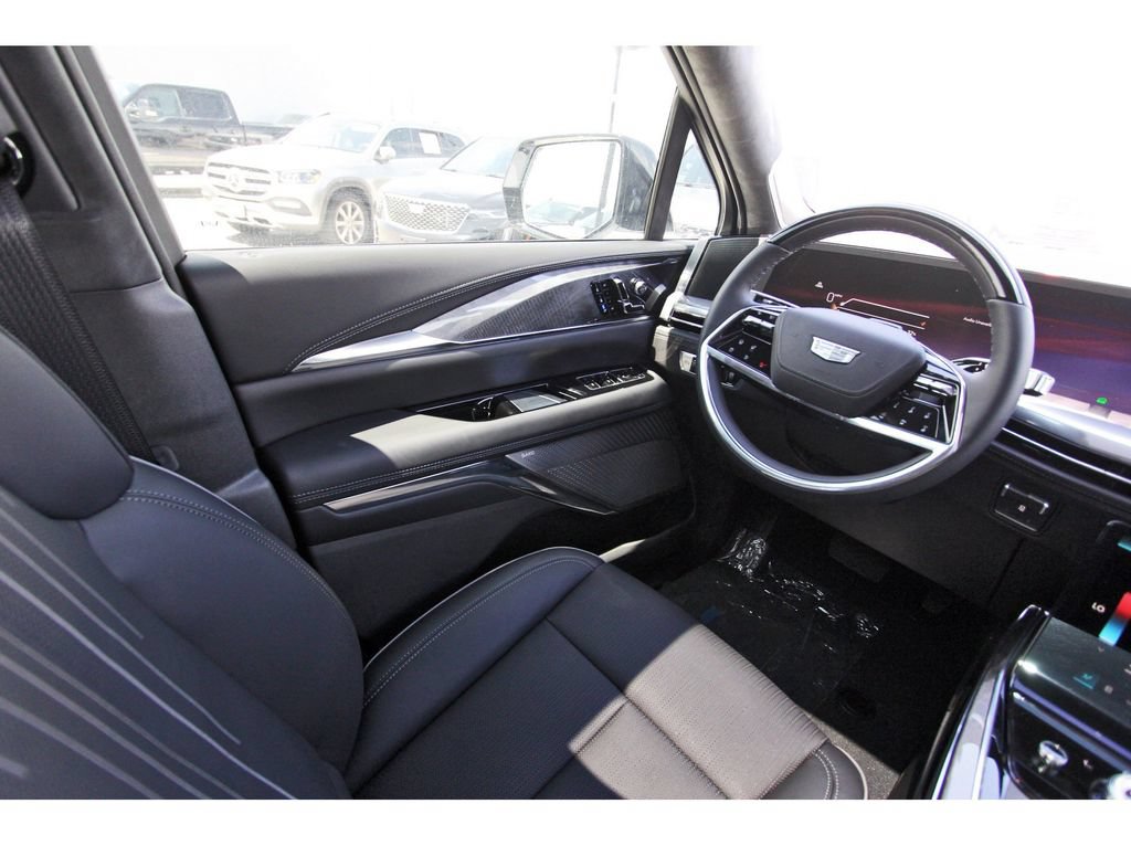 New 2026 Cadillac Escalade IQ Sport 2 w/ LPO, ONYX Package AWD/4WD image 8