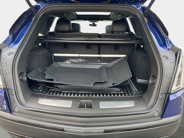 New 2026 Cadillac XT5 Sportv w/ LPO, Onyx Lite Package AWD/4WD image 5