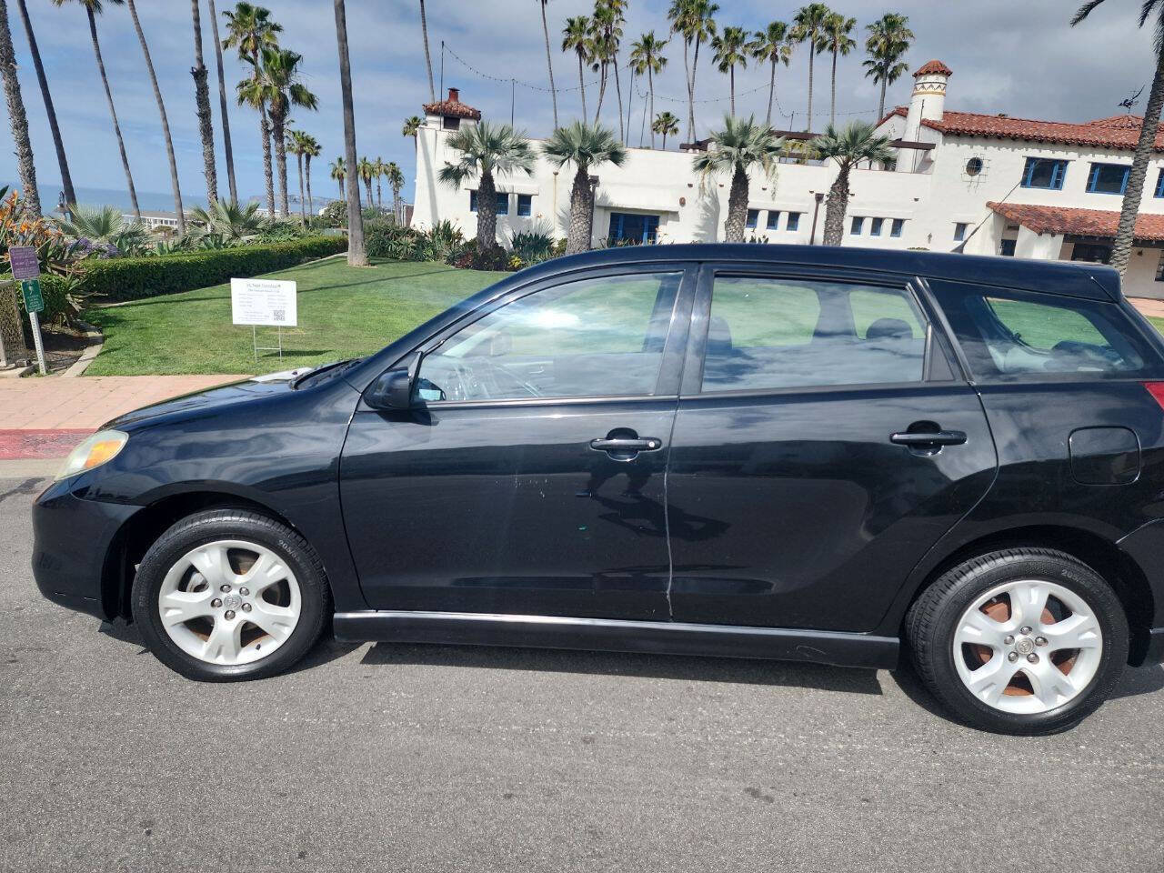 Used 2004 Toyota Matrix XR image 2