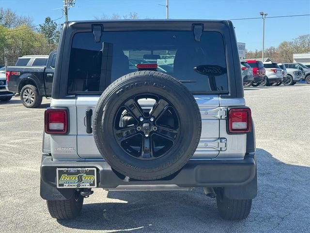 Used 2022 Jeep Wrangler Unlimited Sport image 4