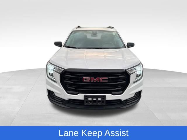 Certified 2024 GMC Terrain SLE w/ Elevation Edition image 9