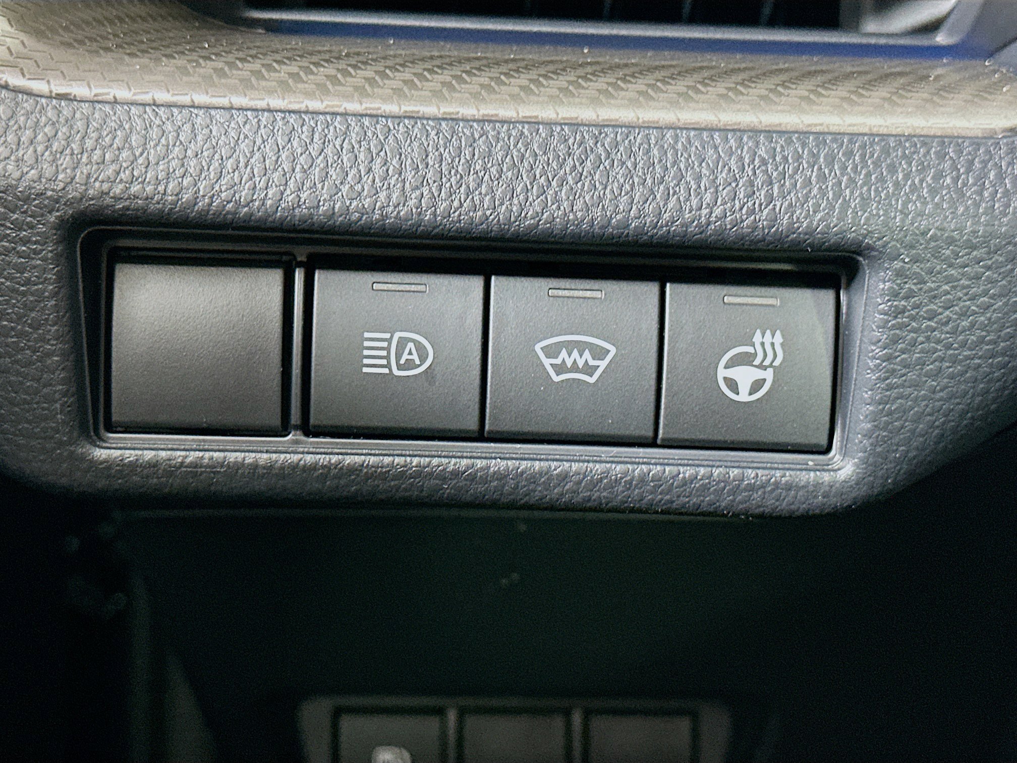 Used 2026 Toyota Prius XLE FWD image 17