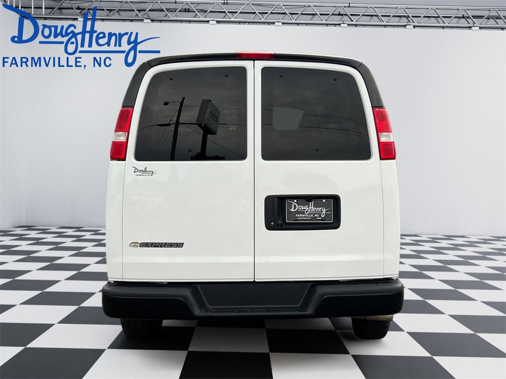 Used 2020 Chevrolet Express 3500 LS image 4