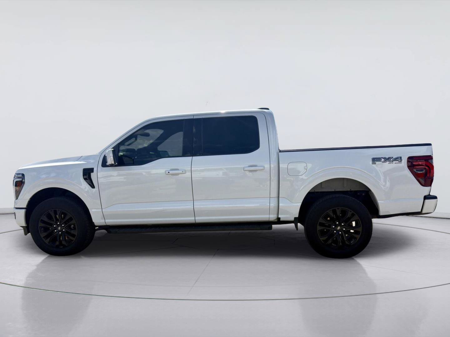 Used 2025 Ford F150 Lariat w/ Equipment Group 501A Mid AWD/4WD image 4