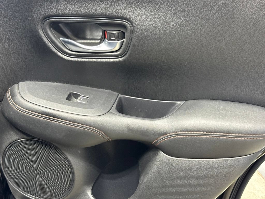 Used 2025 Honda HR-V Sport image 22
