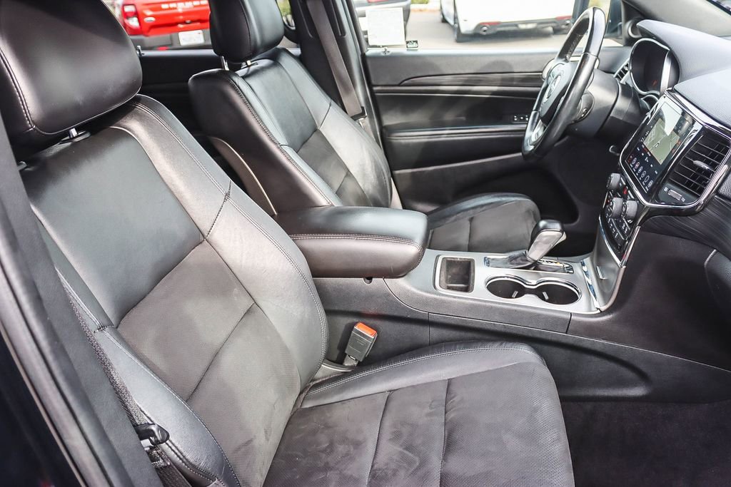 Used 2022 Jeep Grand Cherokee Laredo X image 38