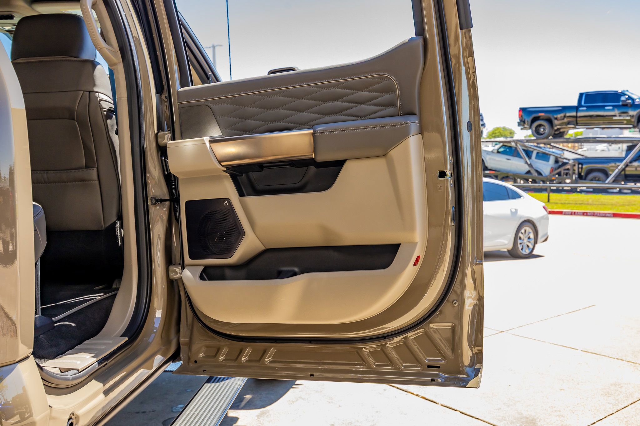 Used 2026 Ford F450 Platinum w/ Platinum Plus Package image 40