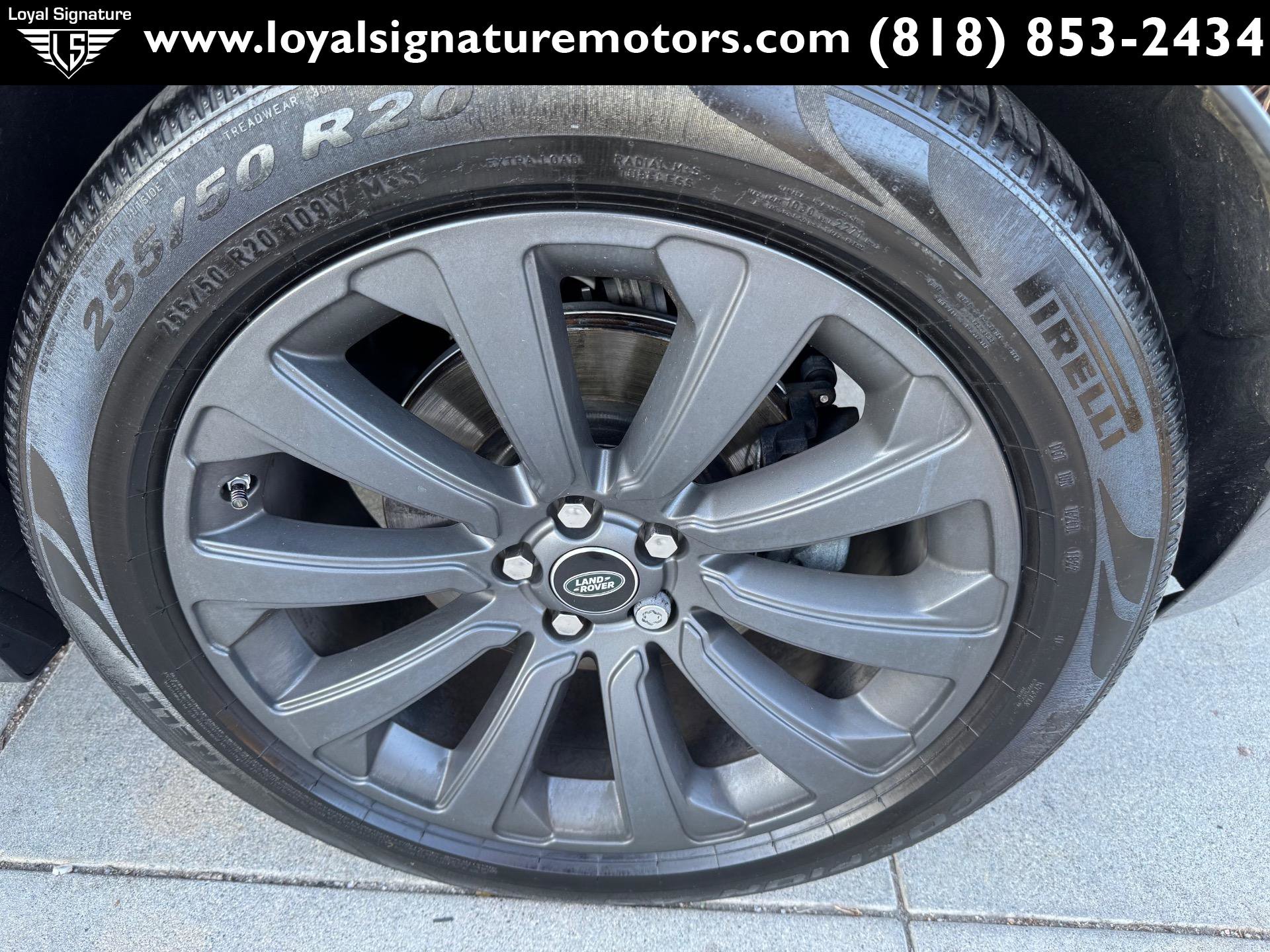 Used 2018 Land Rover Range Rover Velar R-Dynamic SE image 34