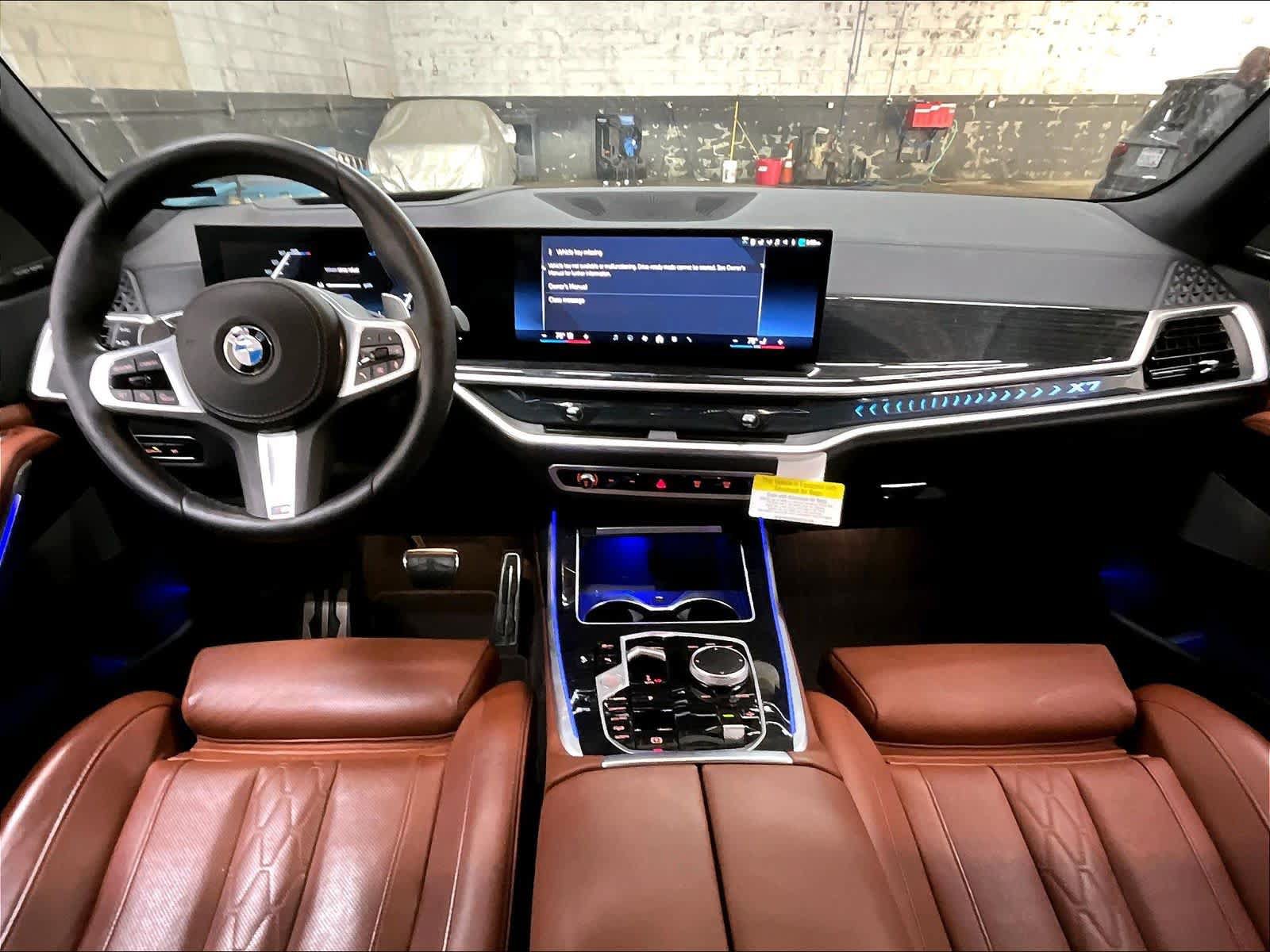 Used 2024 BMW X7 xDrive40i w/ M Sport Package AWD/4WD image 17
