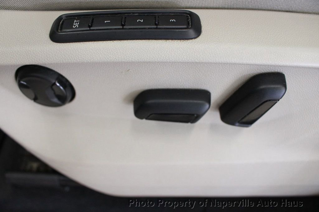 Used 2019 Volkswagen Atlas SEL Premium image 11