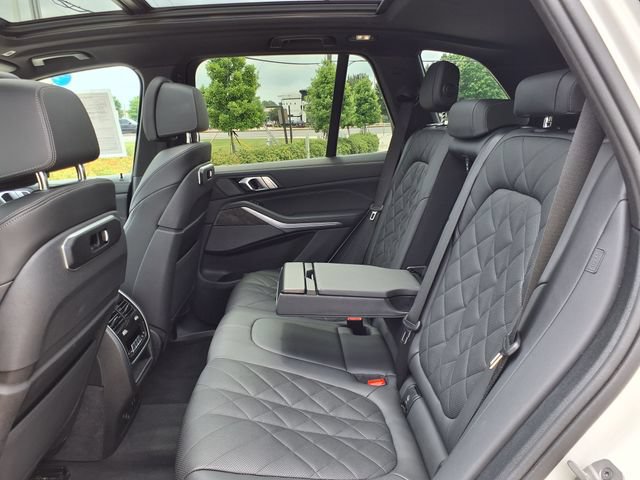 Used 2024 BMW X5 xDrive40i AWD/4WD image 17