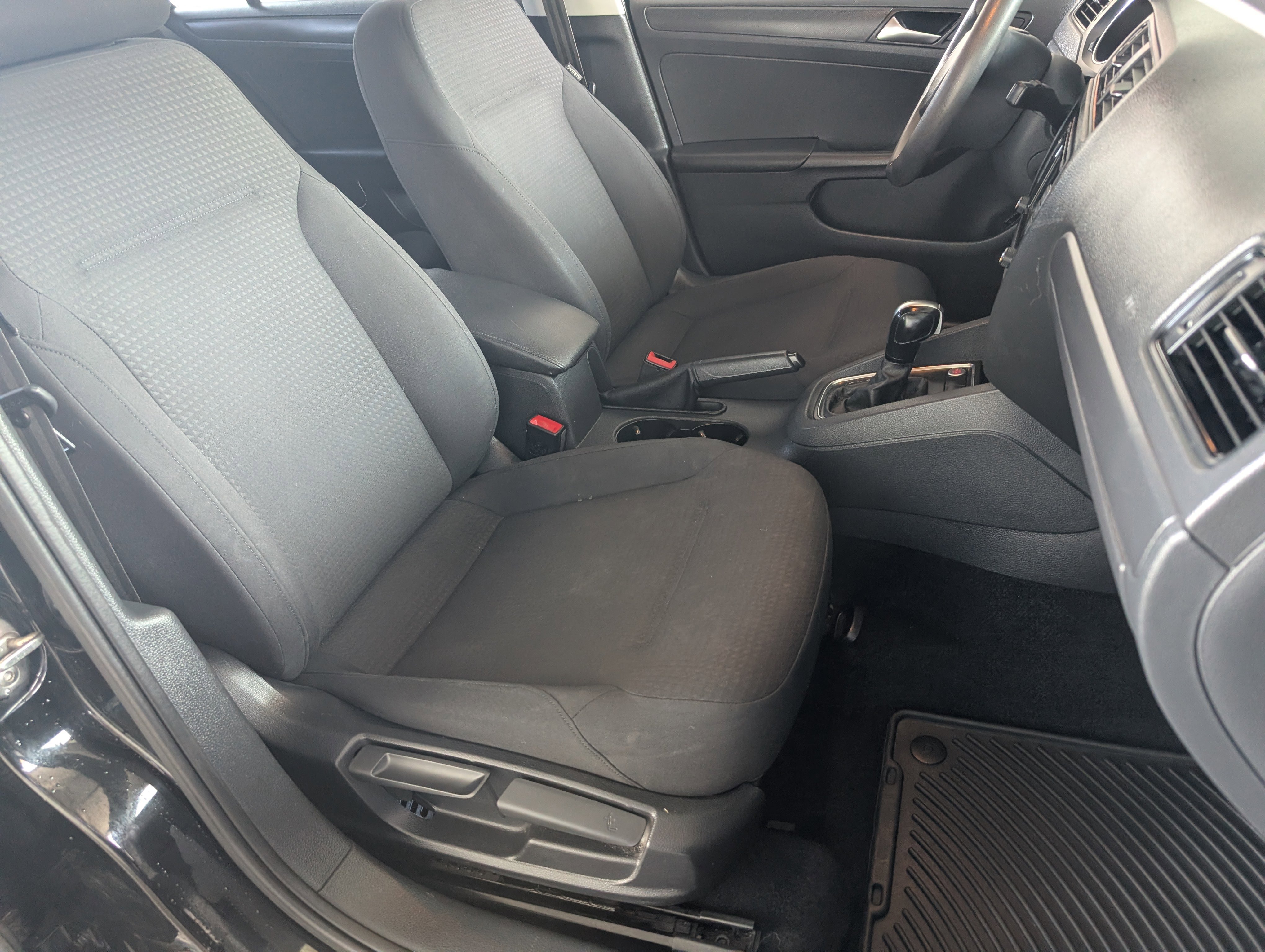 Used 2015 Volkswagen Jetta S image 20