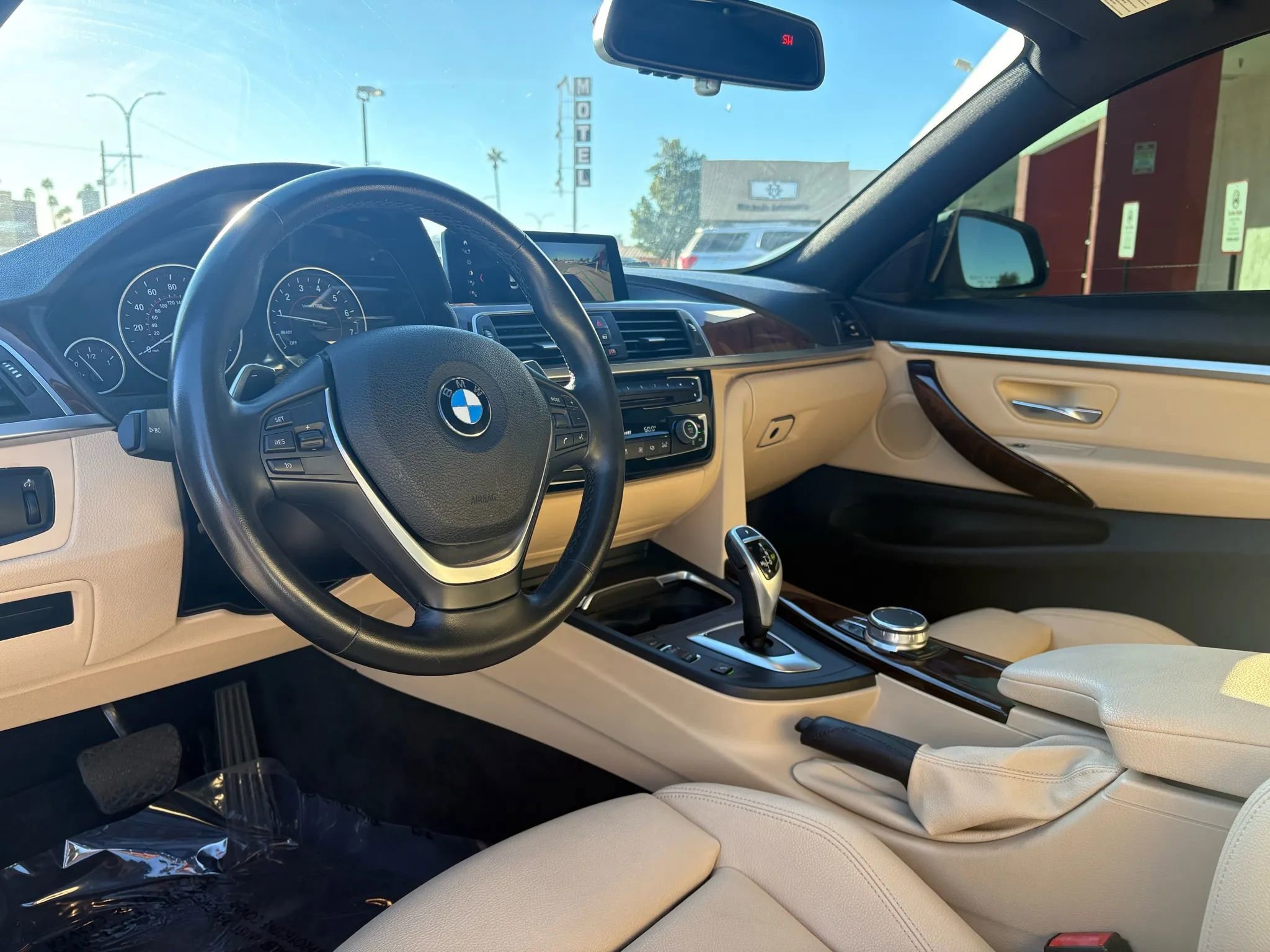 Used 2019 BMW 430i Coupe w/ Convenience Package image 4