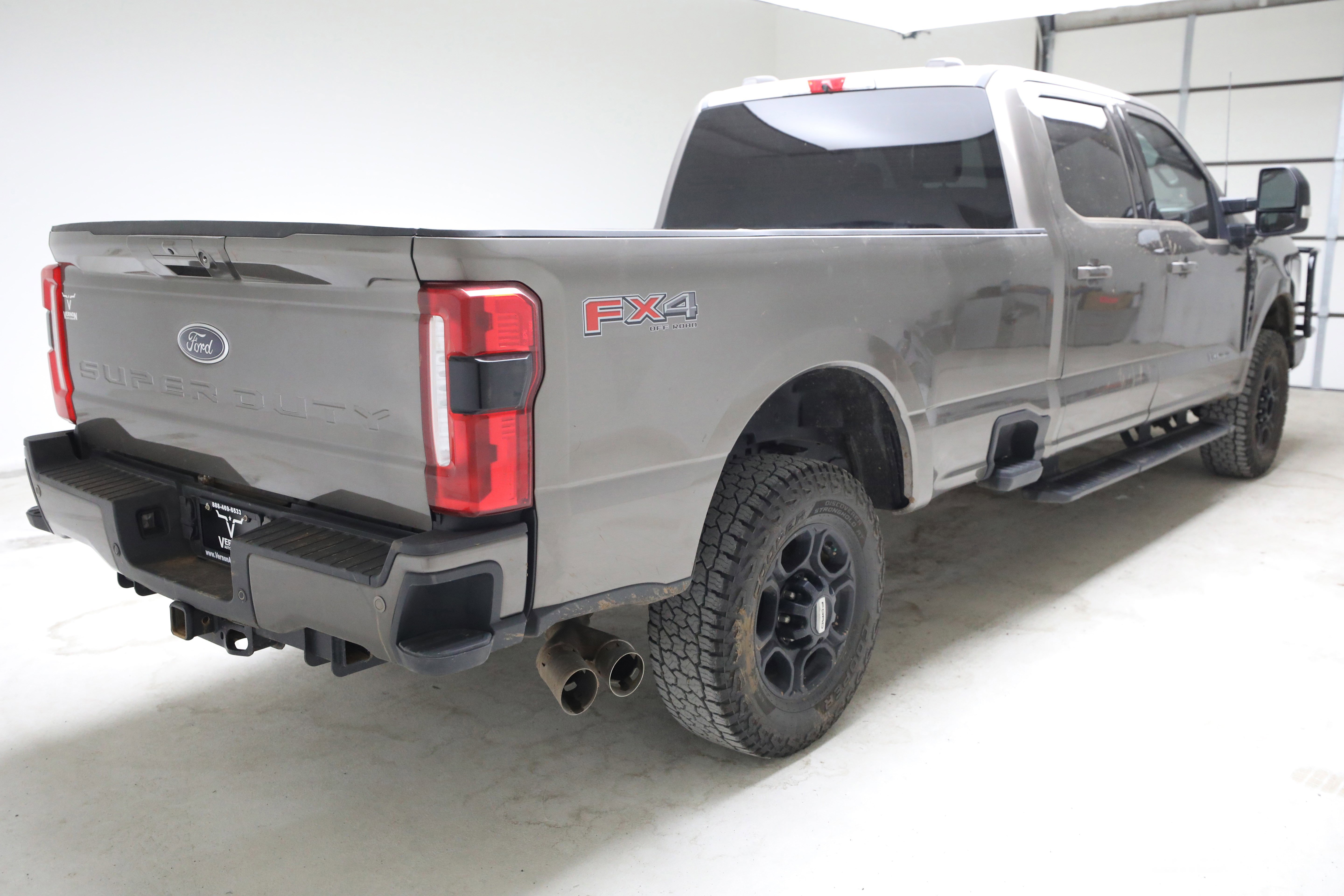Used 2023 Ford F350 XLT w/ XLT Premium Package AWD/4WD image 4