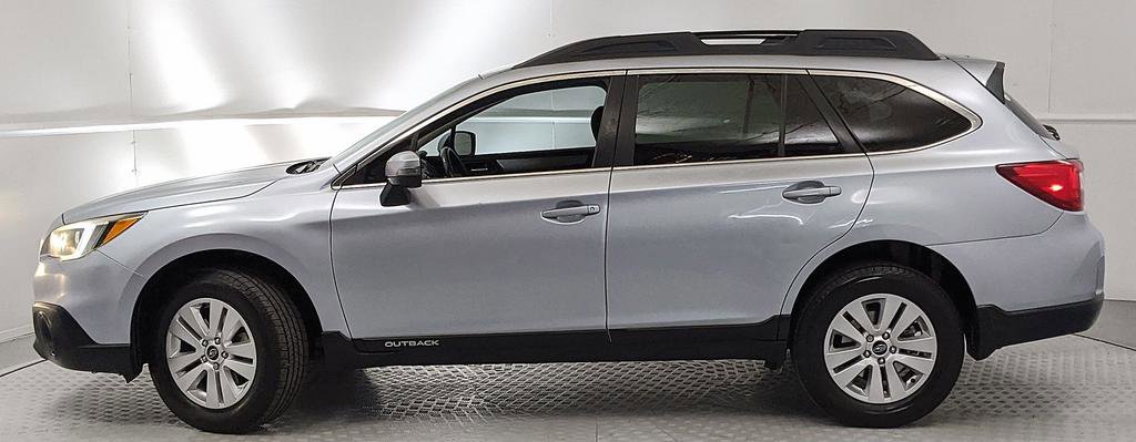 Used 2015 Subaru Outback 2.5i Premium AWD/4WD image 5