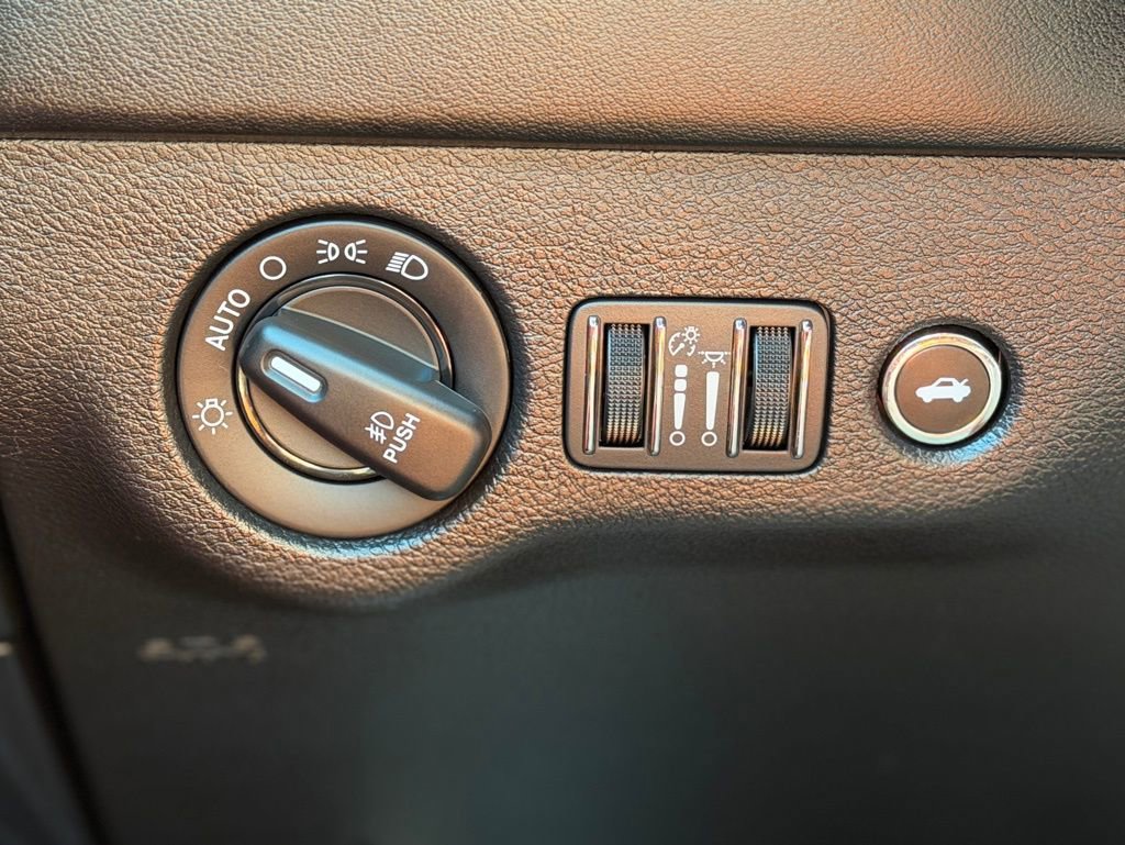 Used 2019 Dodge Charger Scat Pack w/ Technology Group image 24