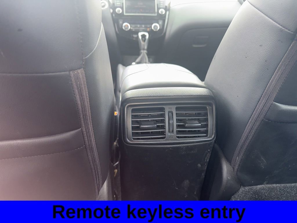 Used 2020 Nissan Rogue Sport SV w/ Technology Package image 6