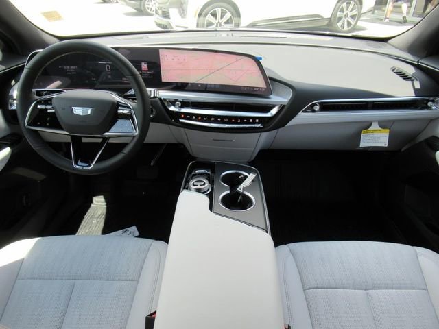 New 2025 Cadillac Lyriq Luxury image 11