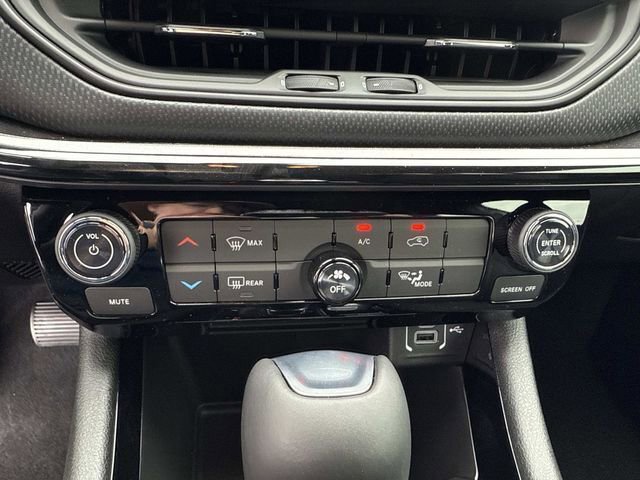 New 2026 Jeep Compass Latitude image 25