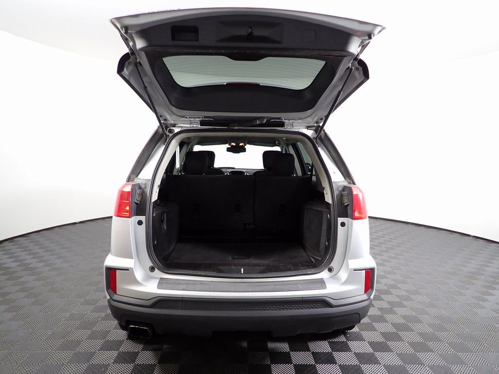 Used 2017 GMC Terrain SLE image 14