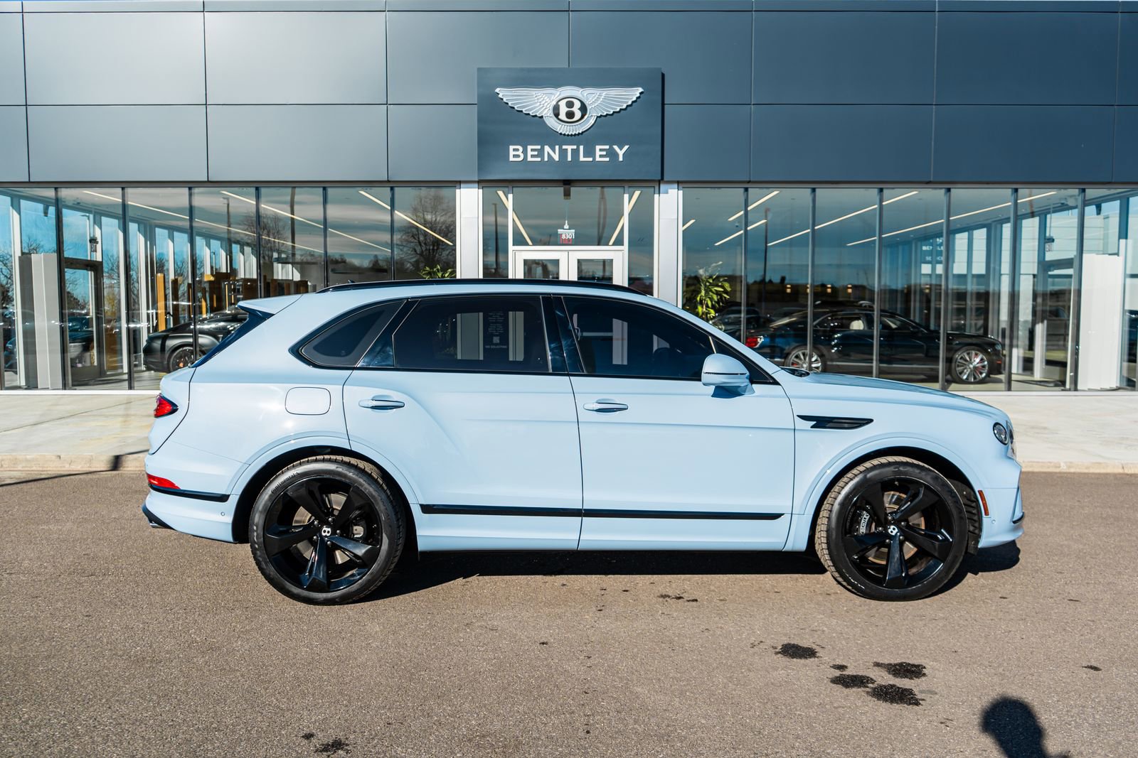 Certified 2022 Bentley Bentayga image 14