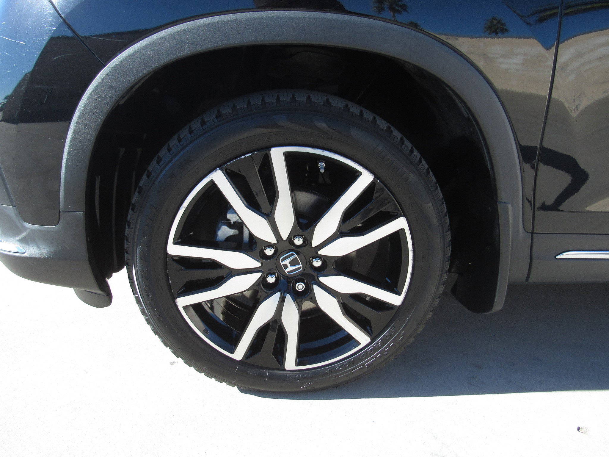 Certified 2019 Honda Pilot Touring image 4