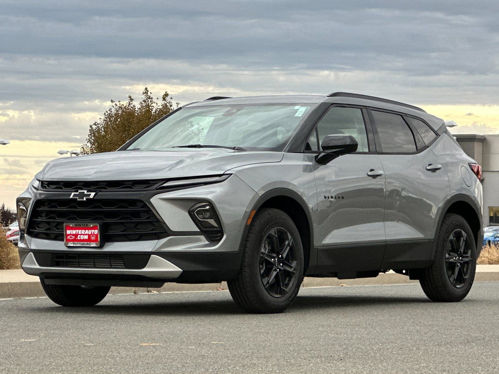 New 2025 Chevrolet Blazer LT w/ Midnight/Sport Edition image 8