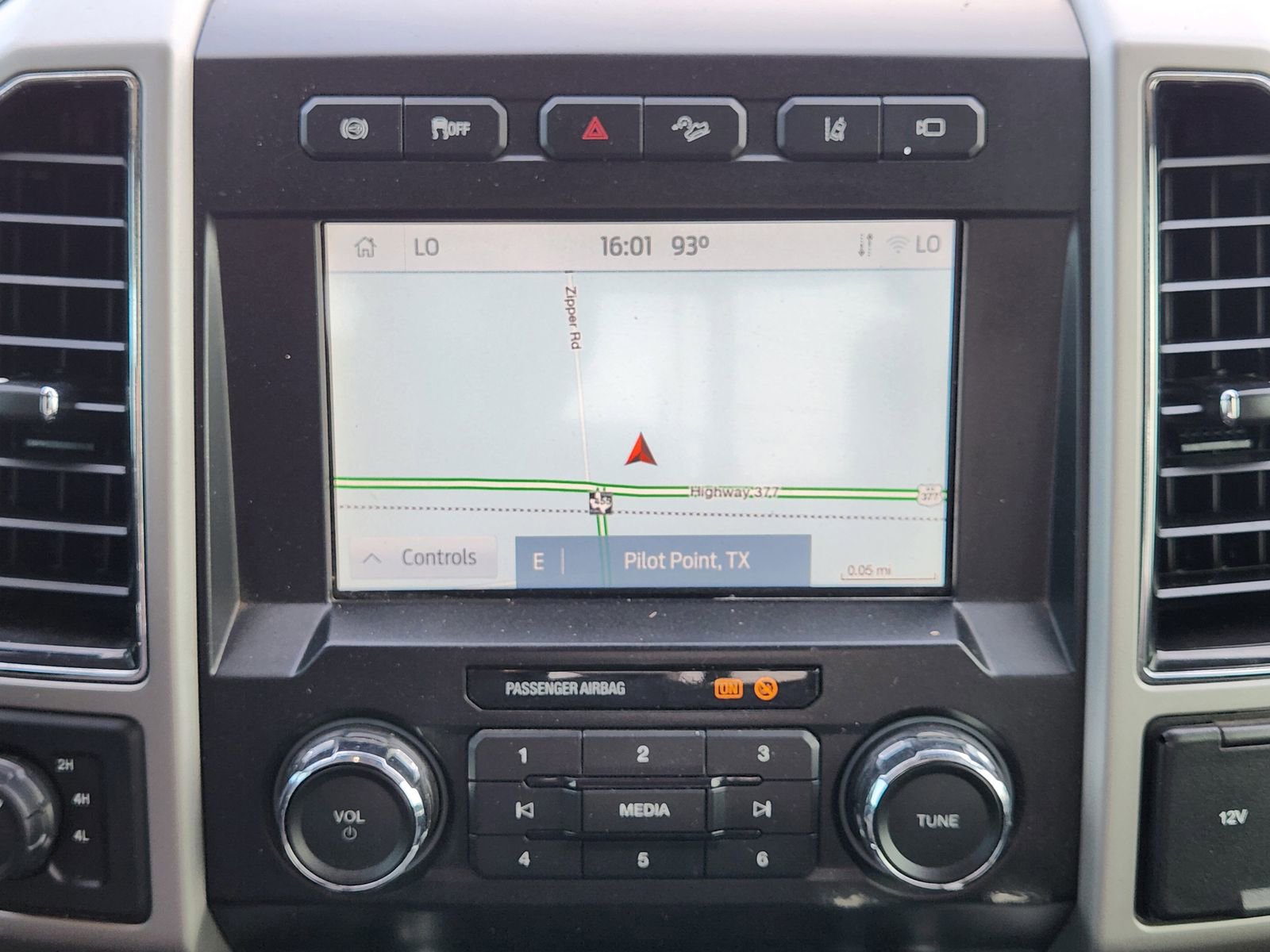 Used 2020 Ford F350 Lariat AWD/4WD image 19